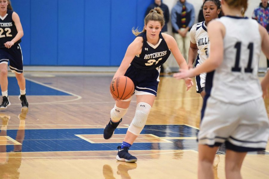 Hattie Childs ’19 dribbles the ball against Millbrook