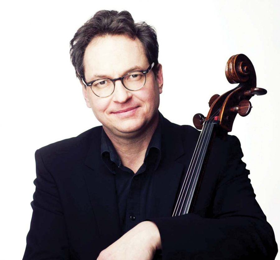 Cellist Alexander Hülshoff