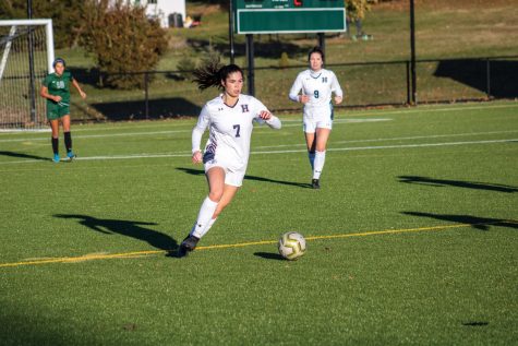 Girls Varsity Soccer Ends Season in Semifinals