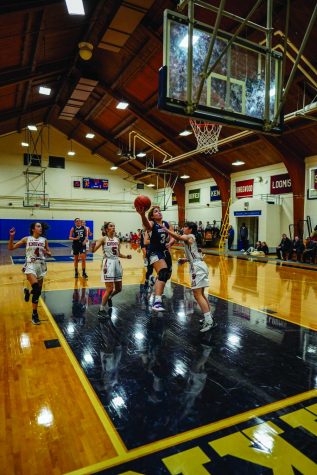 Girls Varsity Basketball Looks to a Bright Future
