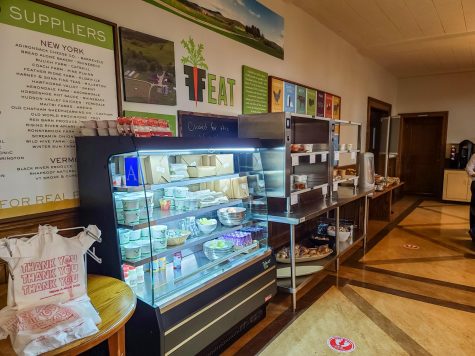 Dining Services Tackle Pandemic Production
