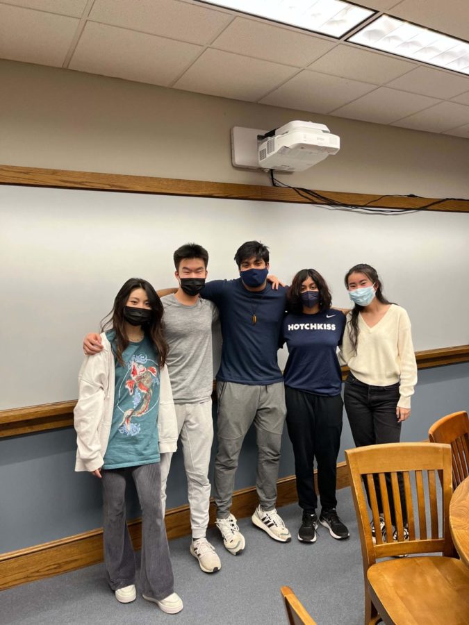 The Ethics Bowl team (pictured from left to right: Stella Ren ’22, Ben Who ’24, Rahul Kalavagunta ’22, Ishani Kalavagunta ’22, and Yixi Zou ’23) won the 2022 Connecticut High School Ethics Bowl Competition.