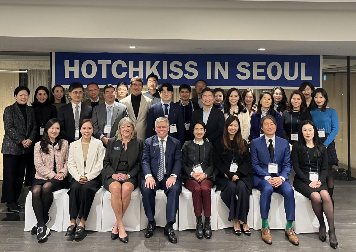 Last November, Mr. Craig Bradley and Ms. Johanna Haan traveled to Seoul, South Korea to meet with alumni, students, and families.
