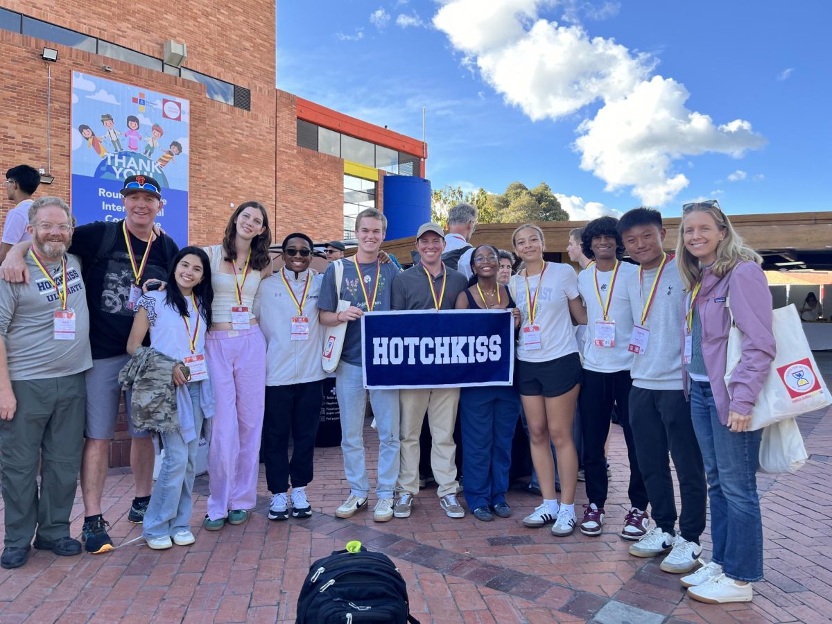 Delegates reunited with former exchange student Alexandra Espinoza ʼ26.
